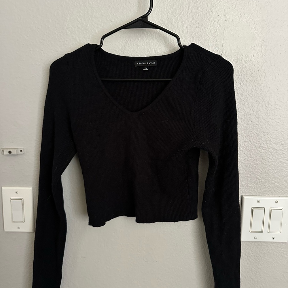 Kendall & Kylie Black Long Sleeve V-Neck Blouse